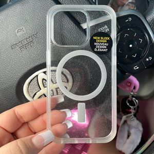 NWOT iPhone 14 pro otter box